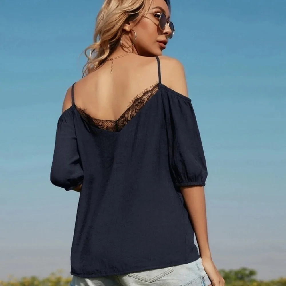 LAST CHANCE!! Get it before it’s GONE!! 👋❤️ Off the Shoulder Blouse - Picture 2 of 6
